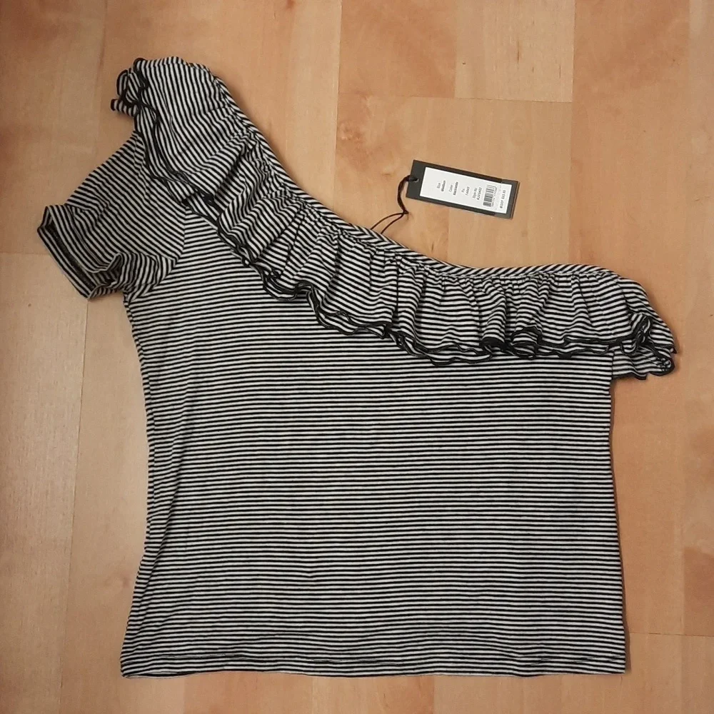 NWT, Bundle of 2, Romeo + Juliet Couture One Shoulder Top